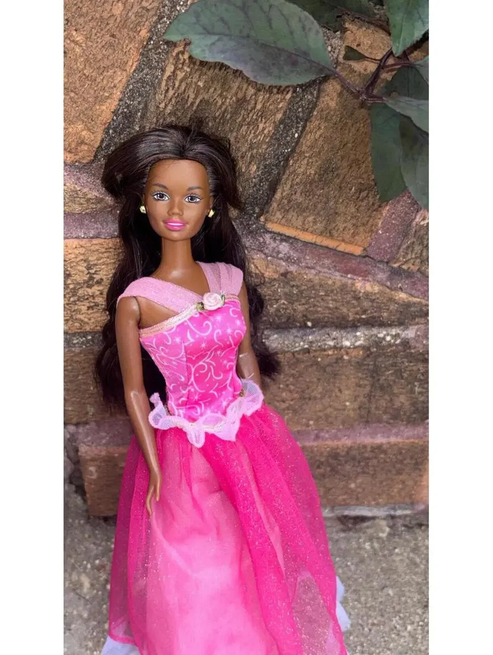 Pretty Princess Barbie Doll African American 2002